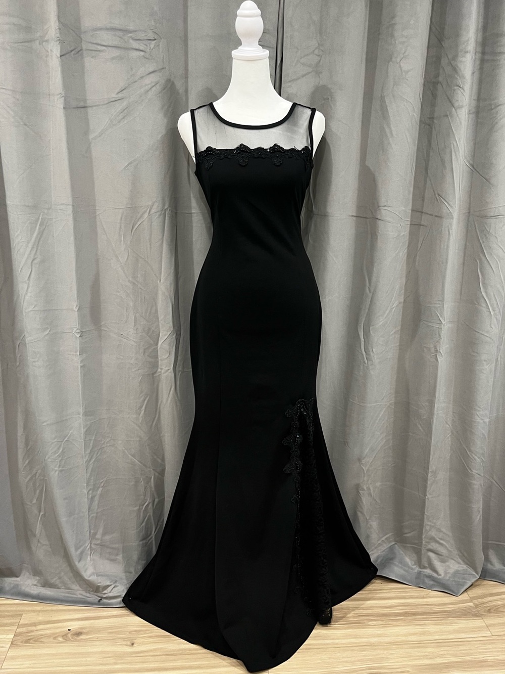 #EveningDress #MermaidDress #BlackDress